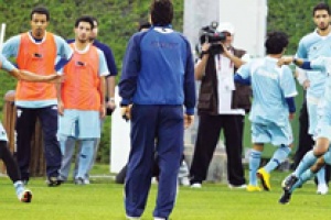 كأس اسيا 2011: الكويت لنفض غبار الظلم التحكيمي والبدء من جديد امام اوزبكستان 