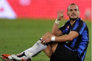 اللصوص يسرقون إيتو وشنايدر في أعياد الميلاد