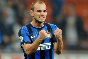 سنايدر يعود إلى تشكيلة إنتر ميلان لمباراة باري