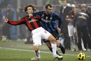 ميلان يستعيد خدمات نستا ويفتقد بيرلو مجددا