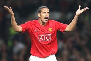 فرديناند ينتظر تجديد عقده مع مانشستر يونايتد 