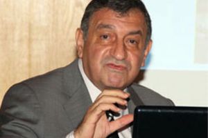 عصام شرف