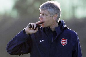 ارسنال يواجه ازمة في حراسة المرمى بعد اصابة شيسني