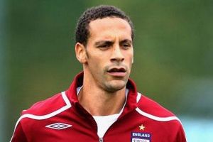 فيرغوسون يدعو لعدم استدعاء فرديناند لمباراة إنجلترا وويلز