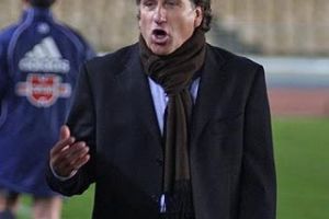 ايركوليس المتعثر يقيل مدربه فيجو 