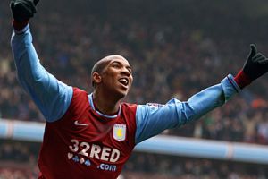 ليفربول يستهدف ضم اشلي يونج الصيف المقبل 