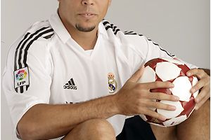 رونالدو يؤكد عزم ريال مدريد تكريمه