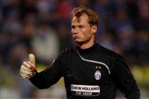 الحارس النمساوي مانينجر مطلوب في شالكه وفولهام 