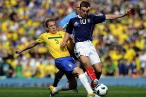 نابولي الإيطالي يسعى لضم البرازيلي لوكاس من ليفربول