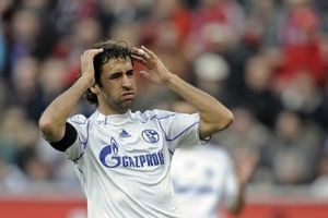 راؤول لا يسعى للانتقال من شالكه الألماني