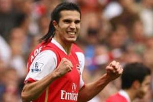 فان مارفيك: فان بيرسي قد يلحق بمباراة آرسنال مع بلاكبيرن 