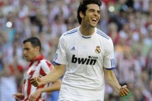 كاكا ينفي انتقاله من ريال مدريد هذا الصيف