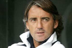 مانشيني: غياب تيفيز ربما يستمر شهرا