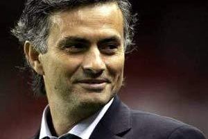 مورينيو يرفض الرد على أسئلة الصحفيين