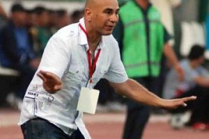 حسام حسن يدرس الإستقالة من تدريب الزمالك المصري 