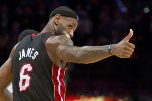 جيمس وهاوارد في تشكيلة الموسم لدوري السلة الامريكي 