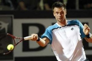 أمريكا تستعيد توازنها في بطولة العالم لفرق التنس للرجال