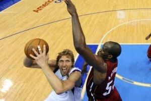 الدوري الاميركي للمحترفين-النهائي: دالاس على بعد فوز واحد من التتويج