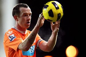 أستون فيلا يسعى لضم تشارلي آدم من بلاكبول