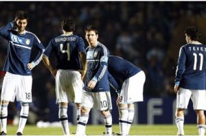 مينوتي يشعر بالخجل حيال منتخب بلاده