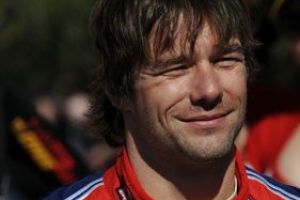 الفرنسي لوب في صدارة رالي فنلندا 