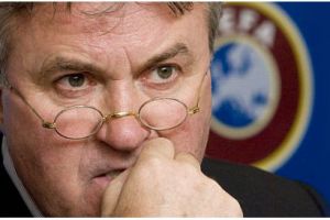 هيدينك يهدّد بالاستقالة