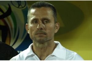 فجر إبراهيم مدرباً للوحدة الدمشقي