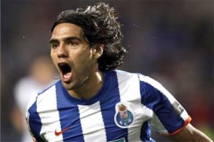 اتليتيكو مدريد يرغب في التعاقد مع فالكاو وميكائيل لاعبي بورتو