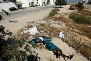 طائرات بريطانية قصفت مقرا للقذافي في سرت