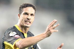 القرقوري يعلن التحدي بعد التوقيع الرسمي لأم صلال 