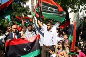 الساعدي القذافي: الثوار إخوتنا ولا مانع من تسلمهم السلطة