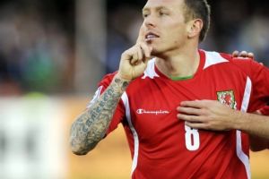 'المان ستي' يبيع بيلامي إلى ليفربول ورايت فيلبس إلى كوينز بارك