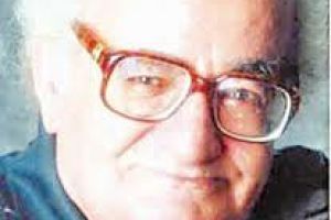 وفاة الكاتب المصري خيري شلبي أثر تعرضه لأزمة قلبية