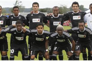 الشباب يتخطى الهلال في قمة الرياض