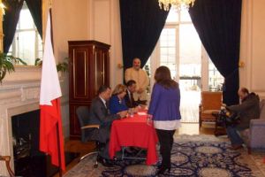 'العليا للانتخابات': إقبال كبير على الاقتراع في الخارج