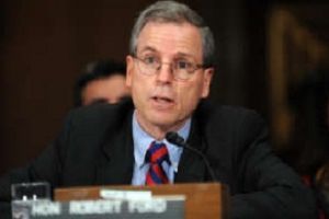 السفير الأميركي في دمشق يحذر من صراع طائفي في سورية