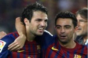 تشابي.. فابريجاس يجعلني لاعبا أفضل      