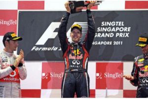 باتون محبط بسبب الزحام في سباق سنغافورة       