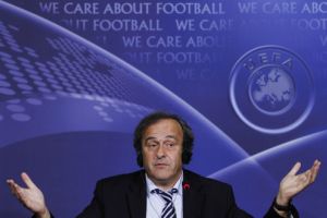 بلاتيني في أوكرانيا لمدة يومين في زيارة تفتيشية قبل يورو 2012