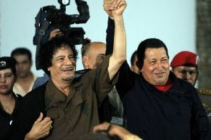 تشافيز يتضامن مع القذافي والاسد  