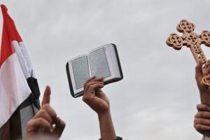 2000 شخص في مسيرة بالقاهرة للتعبير عن الوحدة والغضب من الجيش