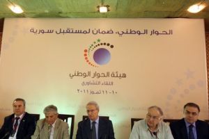 الرئيس السوري يشكل لجنة وطنية لإعداد مشروع دستور جديد