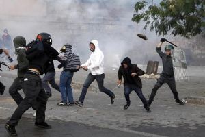 70 جريحاً بينهم ثلاثة بحالة الخطر في أعمال العنف في روما