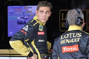 معاقبة بتروف بإرجاعه 5 مراكز عند الانطلاق