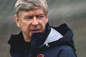 فينغر يلمح إلى تعزيز أرسنال في السوق الشتوية