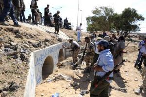 اخفاء الأدلة على كيفية مقتل القذافي عن عيون العامة