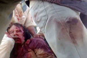 قيادي من ثوار ليبيا : دم القذافي تفرق بين القبائل