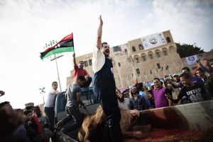 المجلس الانتقالي يعلن تحرير ليبيا بعد مقتل القذافي