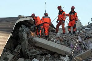 سباق مع الزمن للعثور على ناجين مع ارتفاع حصيلة زلزال تركيا الى 366 قتيلا 