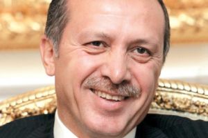 السجن عاما مع إيقاف التنفيذ لجنرال تركي أهان اردوغان